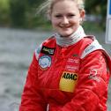 Erster Titelgewinn im ADAC Motorboot Cup in greifbarer Nähe für Denise Weschenfelder